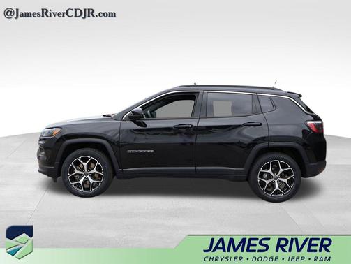 Diamond Black Crystal Pearlcoat 2025 Jeep Compass Limited