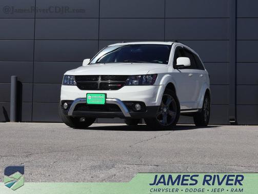 White 2015 Dodge Journey Crossroad