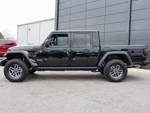 2025 Jeep Gladiator Mojave 4x4