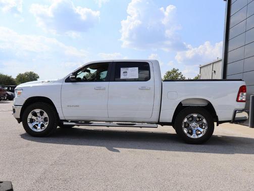 Bright White Clearcoat 2019 RAM 1500 Big Horn