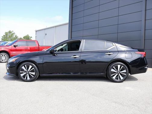 2021 Nissan Altima 2.5 SV