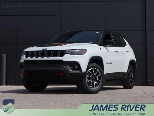 Bright White Clearcoat 2025 Jeep Compass Trailhawk