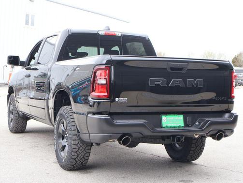 2026 RAM 1500 Warlock Crew Cab 4x4 5'7' Box