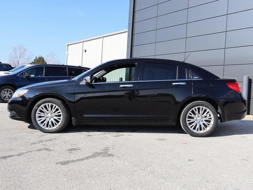 2012 Chrysler 200 Limited