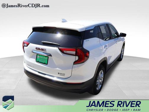 Summit White 2024 GMC Terrain SLE