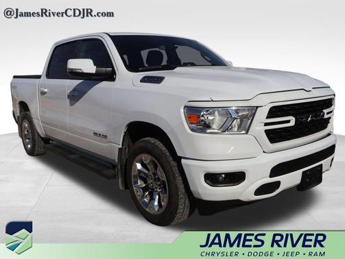 Bright White Clearcoat 2022 RAM 1500 Big Horn/Lone Star