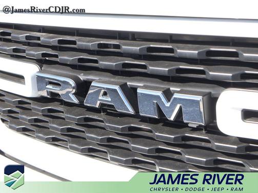 Bright White Clearcoat 2022 RAM 1500 Big Horn/Lone Star