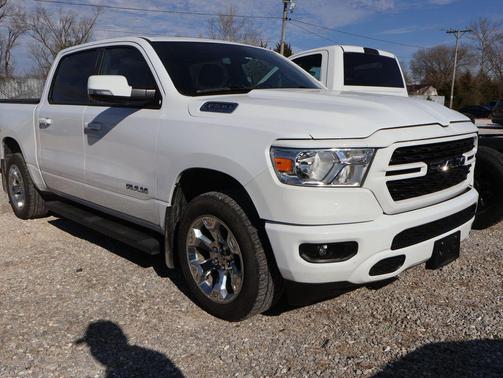 Bright White Clearcoat 2022 RAM 1500 Big Horn/Lone Star