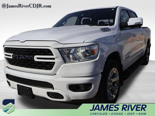 Bright White Clearcoat 2022 RAM 1500 Big Horn/Lone Star