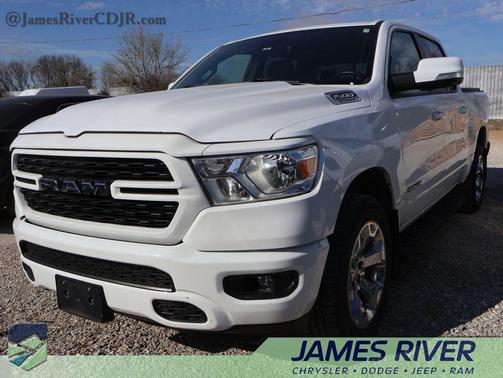 Bright White Clearcoat 2022 RAM 1500 Big Horn/Lone Star