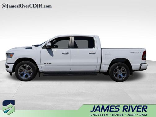 Bright White Clearcoat 2022 RAM 1500 Big Horn/Lone Star