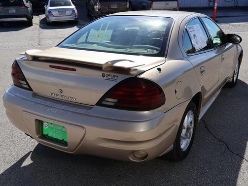 2004 Pontiac Grand Am SE1