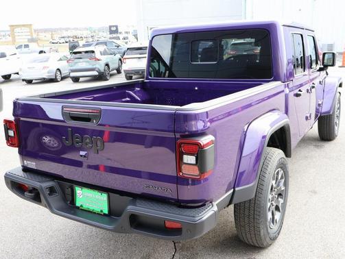 2026 Jeep Gladiator Sahara 4x4