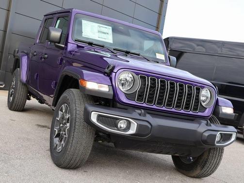 2026 Jeep Gladiator Sahara 4x4