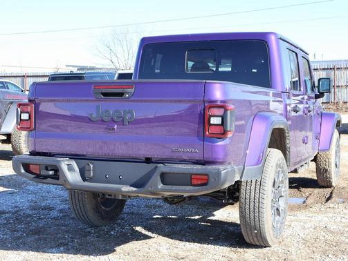 2026 Jeep Gladiator Sahara 4x4