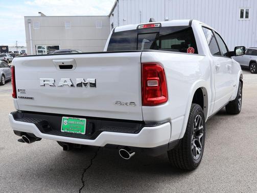Bright White Clearcoat 2026 RAM 1500 Laramie