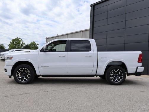 Bright White Clearcoat 2026 RAM 1500 Laramie