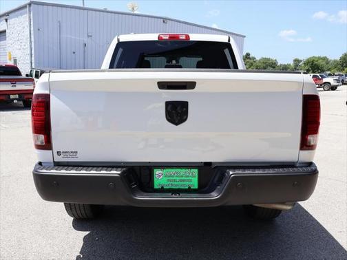 2024 RAM 1500 Classic Warlock Crew Cab 4x2 5'7' Box