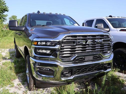 Granite Crystal Metallic Clearcoat 2026 RAM 2500 Tradesman Crew Cab 4x4 6'4' Box