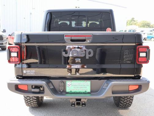 2025 Jeep Gladiator Willys