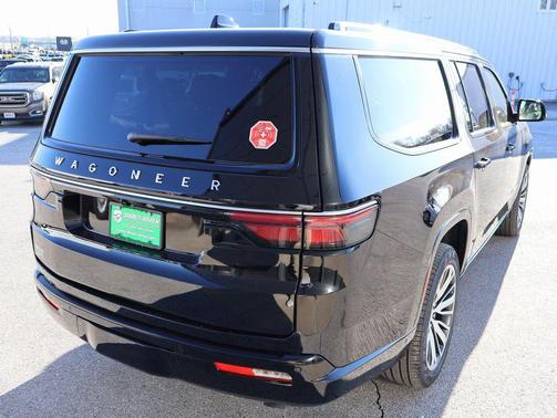 Diamond Black Crystal Pearlcoat 2025 Jeep Wagoneer L Series II Limited 4x4