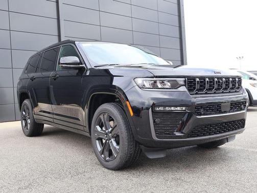 High Gloss Black 2027 Jeep Grand Cherokee L Limited