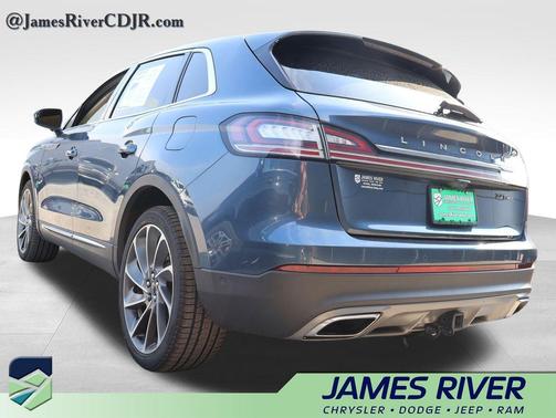 Blue Diamond Metallic 2019 Lincoln Nautilus Reserve