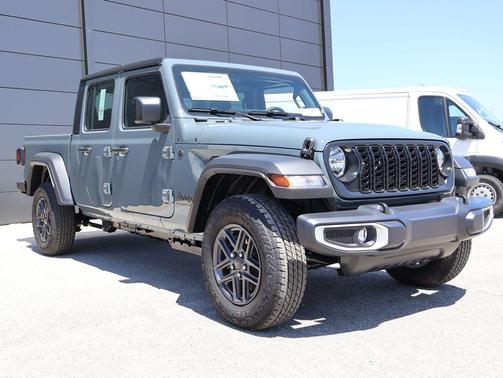 Anvil Clearcoat 2026 Jeep Gladiator Sport