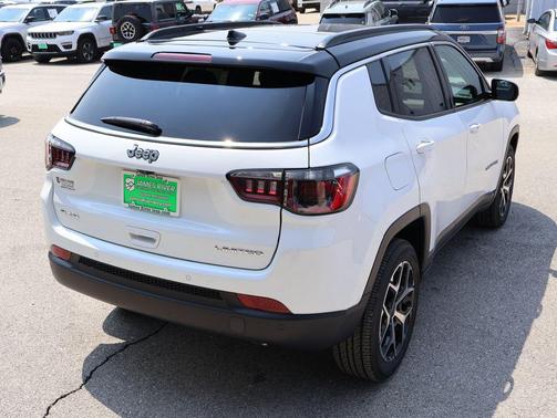 Bright White Clearcoat 2026 Jeep Compass Limited