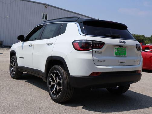 Bright White Clearcoat 2026 Jeep Compass Limited