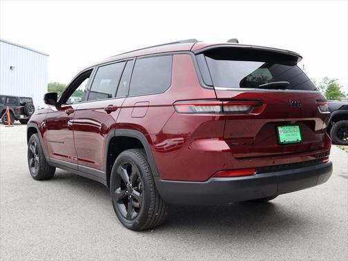 2022 Jeep Grand Cherokee L Altitude
