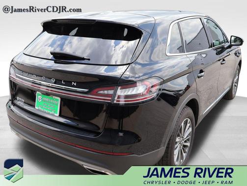 Infinite Black Metallic Clearcoat 2023 Lincoln Nautilus Standard