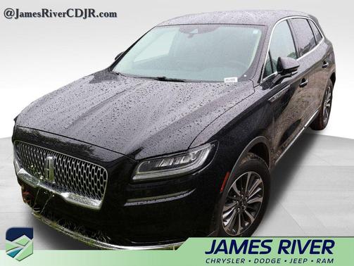 Infinite Black Metallic Clearcoat 2023 Lincoln Nautilus Standard