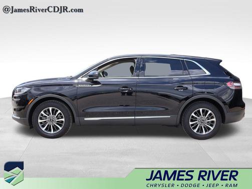Infinite Black Metallic Clearcoat 2023 Lincoln Nautilus Standard