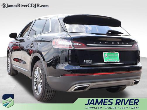Infinite Black Metallic Clearcoat 2023 Lincoln Nautilus Standard
