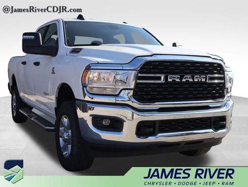 Bright White Clearcoat 2024 RAM 2500 Big Horn Crew Cab 4x4 6'4' Box