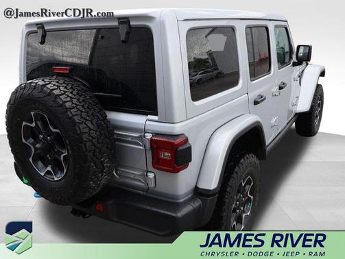 Silver Zynith Clearcoat 2023 Jeep Wrangler 4xe Rubicon