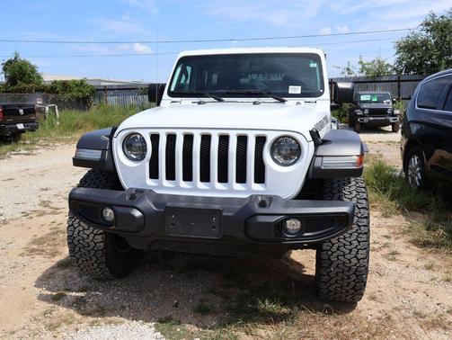 Bright White Clearcoat 2023 Jeep Wrangler 4-Door High Tide 4x4