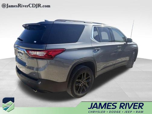 Satin Steel Metallic 2020 Chevrolet Traverse LT Cloth