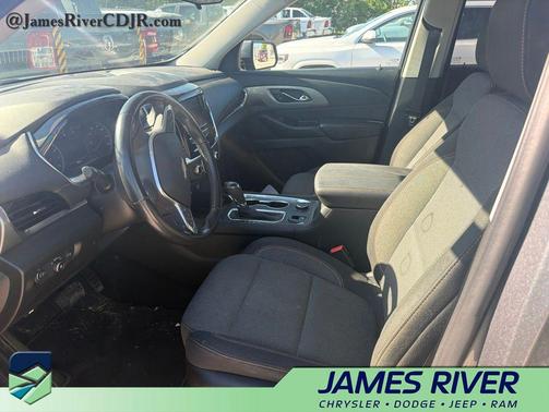 Satin Steel Metallic 2020 Chevrolet Traverse LT Cloth