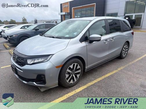 Solar Silver Metallic 2025 Honda Odyssey EX-L