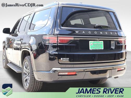 Diamond Black Crystal Pearlcoat 2024 Jeep Wagoneer Series II 4x2