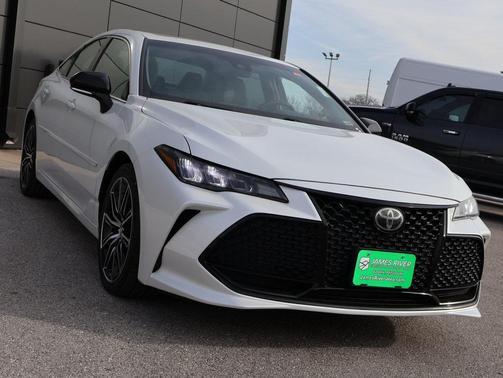2019 Toyota Avalon XSE