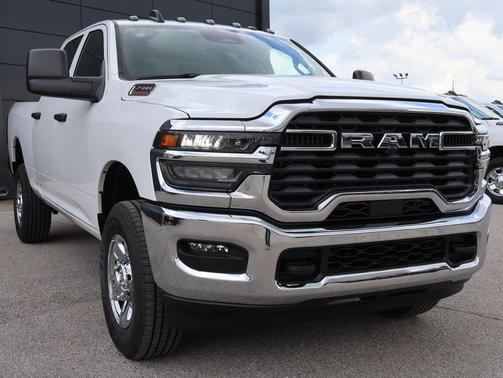 Bright White Clearcoat 2026 RAM 2500 Tradesman Crew Cab 4x4 6'4' Box