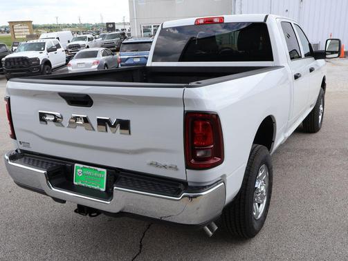 Bright White Clearcoat 2026 RAM 2500 Tradesman Crew Cab 4x4 6'4' Box