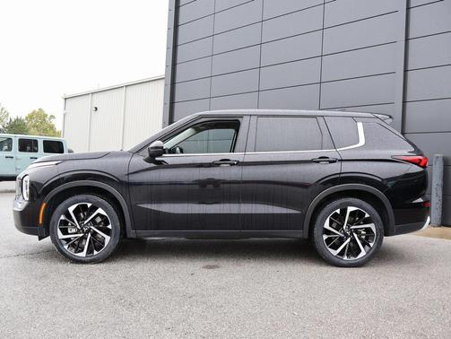 2024 Mitsubishi Outlander SE Black Edition S-AWC
