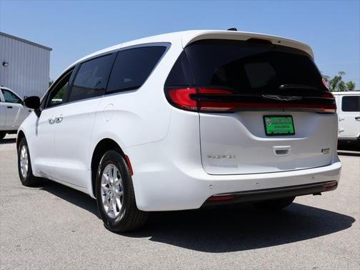 2025 Chrysler Pacifica L