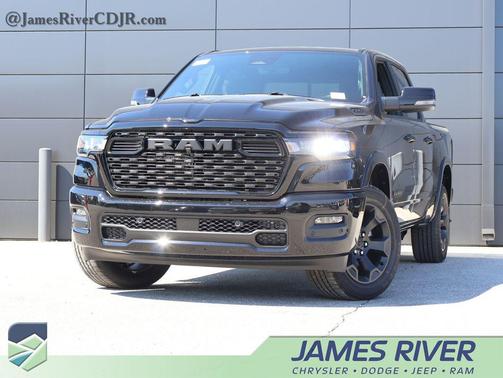 Diamond Black Crystal Pearlcoat 2027 RAM 1500 Big Horn/Lone Star