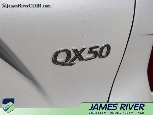 2023 INFINITI QX50 LUXE AWD