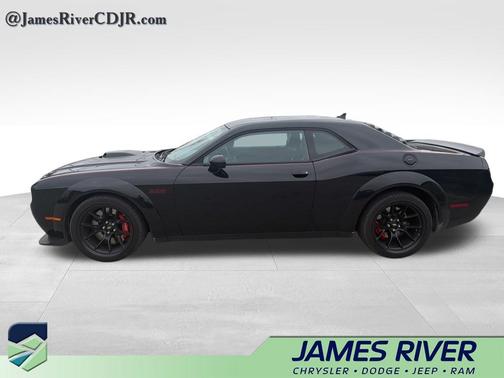 Pitch Black Clearcoat 2023 Dodge Challenger R/T Scat Pack Widebody